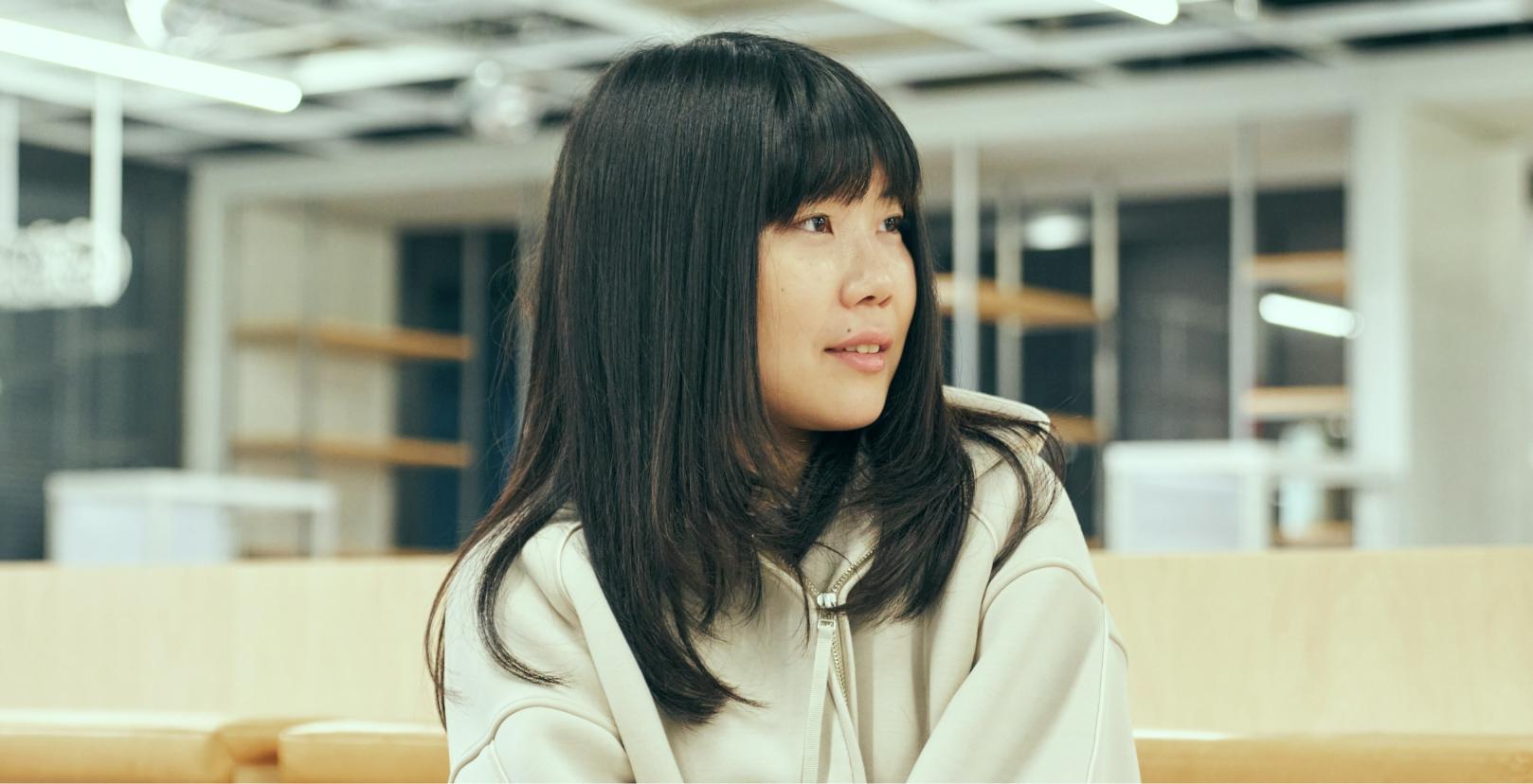Haruko Miki listening to Mitsunori Tanaka
