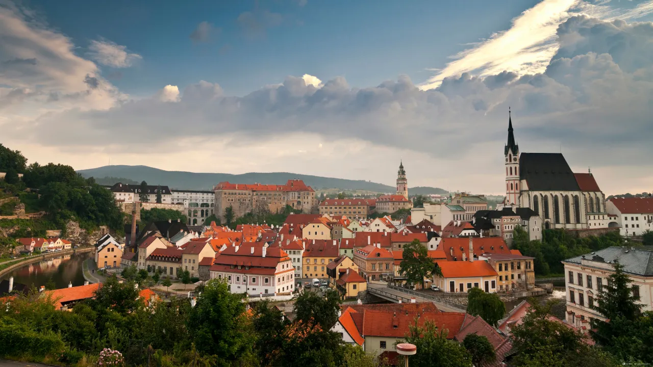 Historic Centre of Český Krumlov | Sony Global - α CLOCK: world time ...