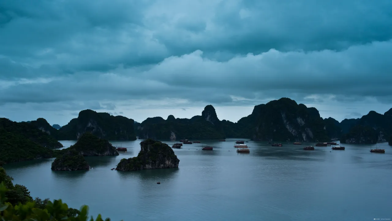 Ha Long Bay | Sony Global - α CLOCK: world time, captured by α